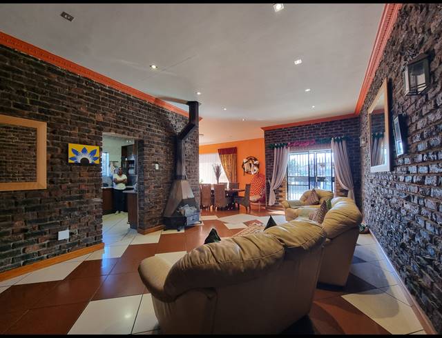 3 BEDROOM FREESTANDING FOR SALE IN LEVALLIA